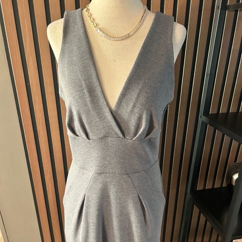 BCBGMaxAzria V-Neck Knit Dress w. Velvet Trim. Heather Grey Size 6 $200 NWT y2k